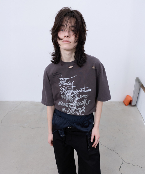 LCDC TM(エルシーディーシーティーエム)の「DISTRESSED OVERSIZED T-SHIRT (GREY)(Tシャツ/カットソー・レディース・その他・OS)」の12枚目の写真
