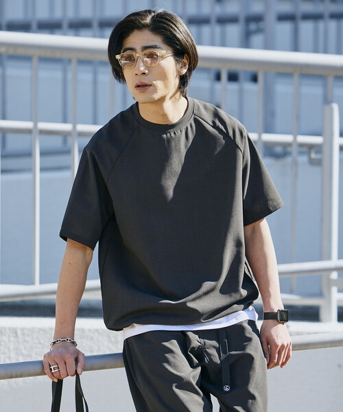 FREAK'S STORE（フリークスストア）の「<UVカット・接触冷感・吸水速乾> AiRide/エアライド リラックスフィット ラグランショートスリーブ  プルオーバー/ヘムコード 限定展開（Tシャツ/カットソー・メンズ・チャコールグレー/ブラック/ネイビー/ブラウン・SMALL/LARGE/MEDIUM）」の19枚目の写真