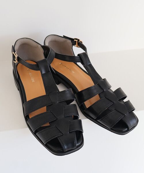 le.coeur blanc（ルクールブラン）の「le.coeur blancグルカサンダル（サンダル・レディース・ブラック/グレイッシュベージュ・38/37）」の4枚目の写真