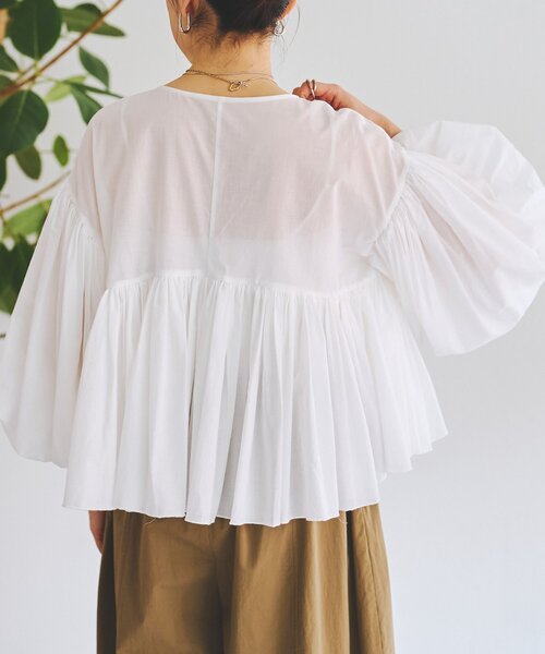 BEARDSLEY(ビアズリー)の「たっぷりギャザーVネックブラウス(シャツ/ブラウス・レディース・ダークグレー/ブラウン/ホワイト・FREE)」の6枚目の写真