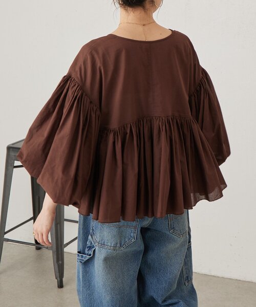 BEARDSLEY(ビアズリー)の「たっぷりギャザーVネックブラウス(シャツ/ブラウス・レディース・ダークグレー/ブラウン/ホワイト・FREE)」の5枚目の写真