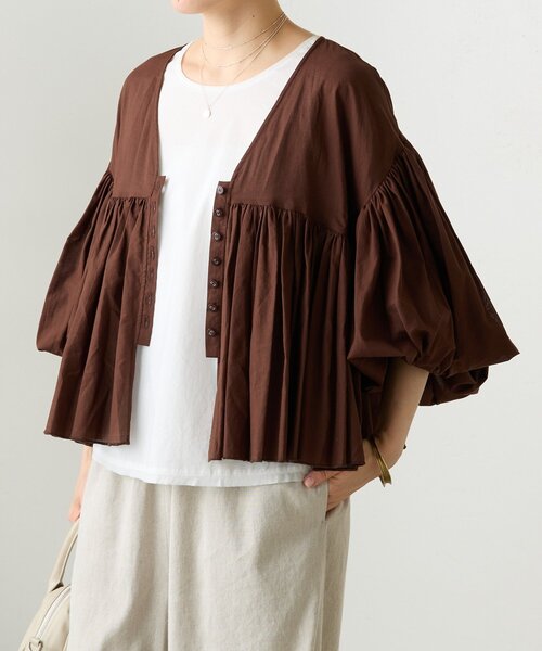 BEARDSLEY(ビアズリー)の「たっぷりギャザーVネックブラウス(シャツ/ブラウス・レディース・ダークグレー/ブラウン/ホワイト・FREE)」の10枚目の写真