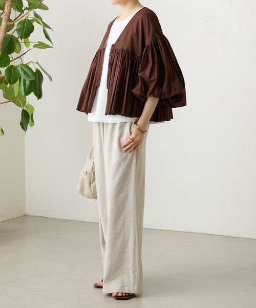 BEARDSLEY(ビアズリー)の「たっぷりギャザーVネックブラウス(シャツ/ブラウス・レディース・ダークグレー/ブラウン/ホワイト・FREE)」の12枚目の写真