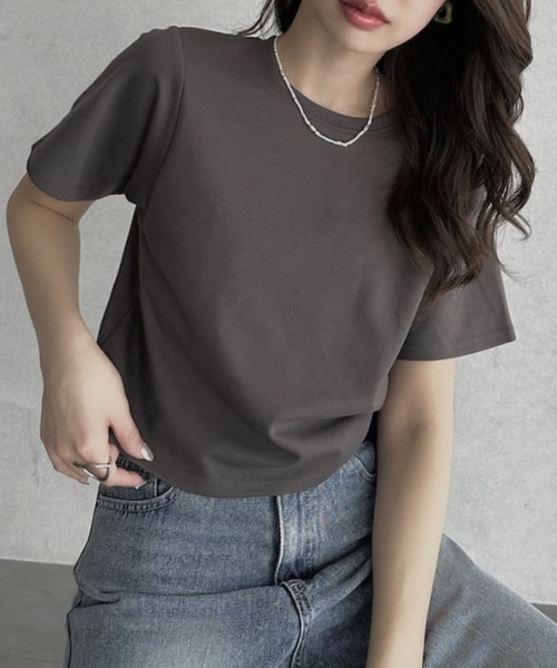 TREOVER(トレオーバー)の「デイリーに使いやすいショート丈Tシャツ(Tシャツ/カットソー・レディース・オフホワイト/オートミール/ブラック/チャコールグレー・FREE)」の16枚目の写真