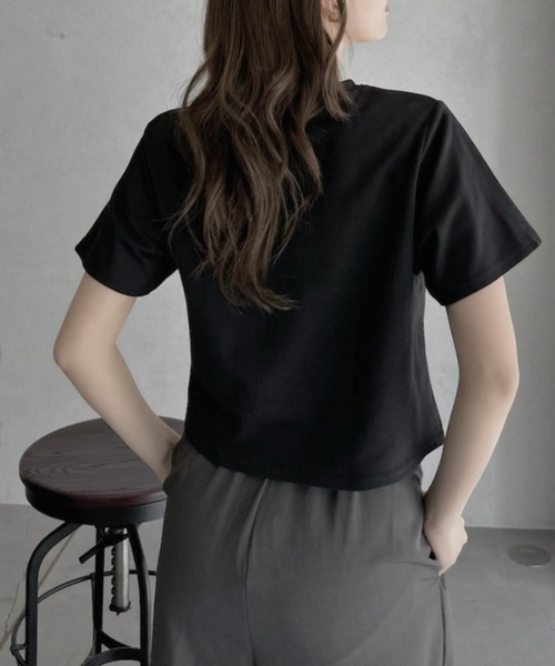 TREOVER(トレオーバー)の「デイリーに使いやすいショート丈Tシャツ(Tシャツ/カットソー・レディース・オフホワイト/オートミール/ブラック/チャコールグレー・FREE)」の11枚目の写真