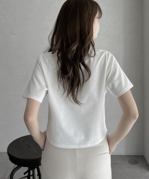 TREOVER(トレオーバー)の「デイリーに使いやすいショート丈Tシャツ(Tシャツ/カットソー・レディース・オフホワイト/オートミール/ブラック/チャコールグレー・FREE)」の7枚目の写真