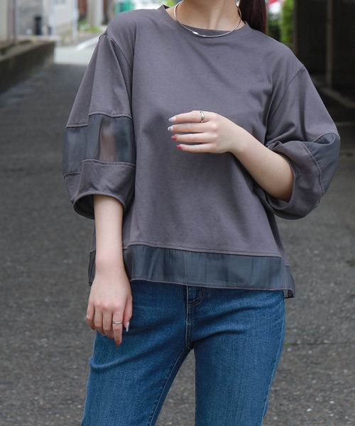 libelle more（リベル モア）の「オーガンジー切り替えパフスリーブプルオーバー（Tシャツ/カットソー・レディース・ラベンダー/オフホワイト/ブラック/グレイッシュベージュ/チャコールグレー/グリーン/ボルドー/ブラウン・L/M）」の4枚目の写真