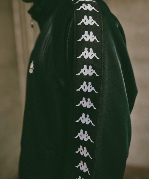 Kappa(カッパ)の「トラックジャケット(その他アウター・メンズ・ブラック/グリーン・LARGE/X-LARGE/MEDIUM)」の4枚目の写真