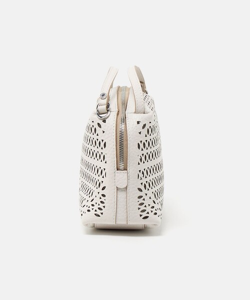 GIANNI CHIARINI(ジャンニ キアリーニ)の「<GIANNI CHIARINI>ALIFA CUT M バッグ(ショルダーバッグ・レディース・オフホワイト/ブラック・FREE)」の17枚目の写真