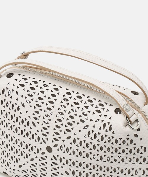 GIANNI CHIARINI(ジャンニ キアリーニ)の「<GIANNI CHIARINI>ALIFA CUT M バッグ(ショルダーバッグ・レディース・オフホワイト/ブラック・FREE)」の14枚目の写真