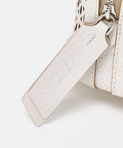 GIANNI CHIARINI(ジャンニ キアリーニ)の「<GIANNI CHIARINI>ALIFA CUT M バッグ(ショルダーバッグ・レディース・オフホワイト/ブラック・FREE)」の11枚目の写真