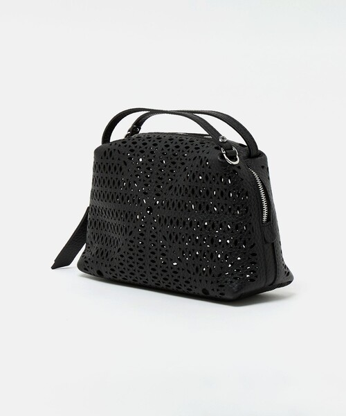 GIANNI CHIARINI(ジャンニ キアリーニ)の「<GIANNI CHIARINI>ALIFA CUT M バッグ(ショルダーバッグ・レディース・オフホワイト/ブラック・FREE)」の8枚目の写真