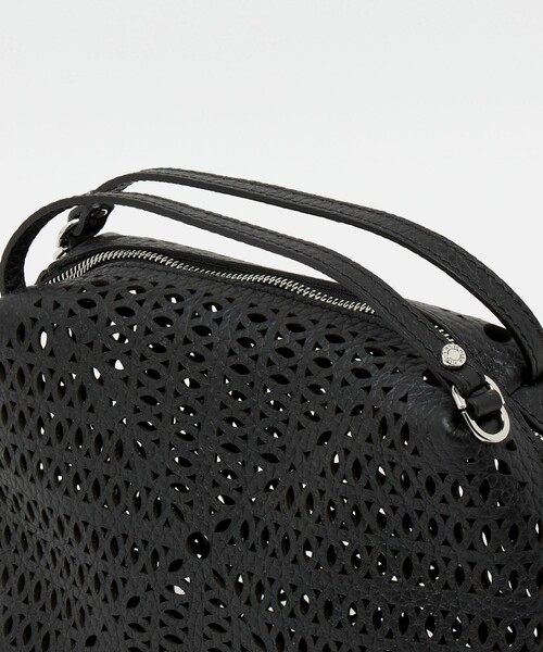 GIANNI CHIARINI(ジャンニ キアリーニ)の「<GIANNI CHIARINI>ALIFA CUT M バッグ(ショルダーバッグ・レディース・オフホワイト/ブラック・FREE)」の7枚目の写真