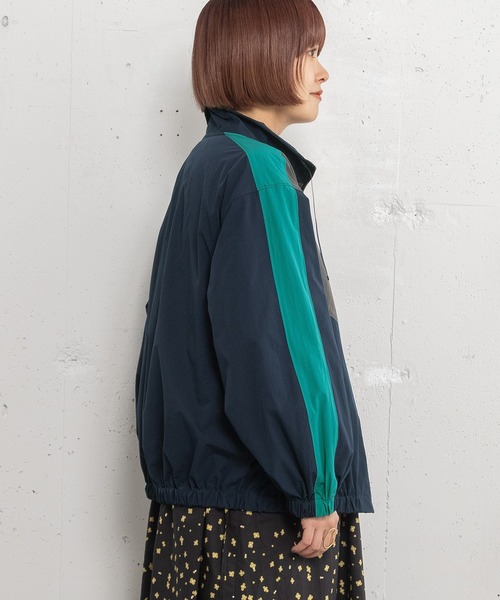 POU DOU DOU（プードゥドゥ）の「スタンドネック配色切り替えブルゾン（ブルゾン・レディース・ネイビー/ベージュ/カーキ・3）」の22枚目の写真