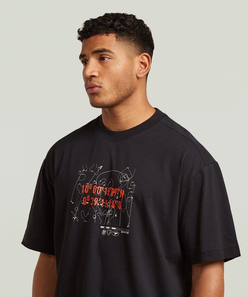 G-STAR（ジースター）の「Coord Graphic Relaxed T-Shirt/コードグラフィックリラックスシルエットTシャツ（Tシャツ/カットソー・メンズ・ダークブラック/ホワイト・SMALL/MEDIUM/LARGE/X-LARGE/X-SMALL）」の10枚目の写真