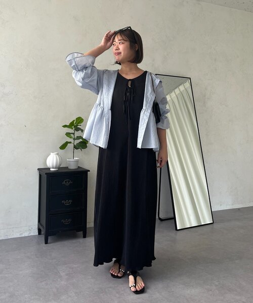 prose verse(プロズヴェール)の「【SAPON】前後2wayカットプリーツワンピース(ワンピース・レディース・グレイッシュベージュ/ブラック・MEDIUM/PM/TM)」の4枚目の写真