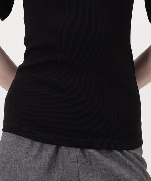 BY MALENE BIRGER(バイマレーネビルガー)の「BY MALENE BIRGER LUNAI Uネックカットソー(Tシャツ/カットソー・レディース・ブラック/ホワイト・XS)」の5枚目の写真