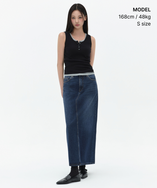 MUSINSA STANDARD WOMAN（ムシンサスタンダードウーマン）の「ウィメンズデニムマキシスカート[ダークブルー]（スカート・レディース・その他・SMALL/MEDIUM/LARGE/X-SMALL）」の2枚目の写真