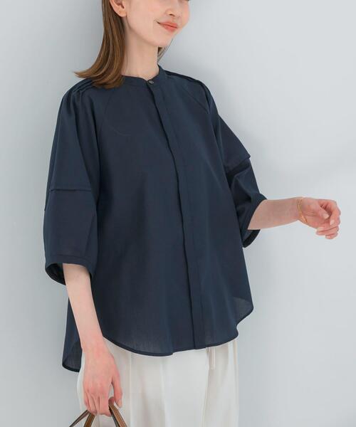 URBAN RESEARCH ROSSO WOMEN（アーバンリサーチ　ロッソ）の「『WEB/一部店舗限定』UVカットウォッシャブルリネン混シャツブラウス（シャツ/ブラウス・レディース・イエロー/オフホワイト/ブラウン/ブルー系その他/ネイビー・FREE）」の3枚目の写真