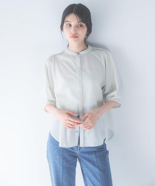 URBAN RESEARCH ROSSO WOMEN(アーバンリサーチ ロッソ)の「『WEB/一部店舗限定』UVカットウォッシャブルリネン混シャツブラウス(シャツ/ブラウス・レディース・イエロー/オフホワイト/ブラウン/ブルー系その他/ネイビー・FREE)」の14枚目の写真