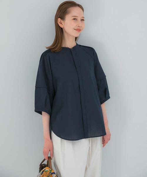 URBAN RESEARCH ROSSO WOMEN(アーバンリサーチ ロッソ)の「『WEB/一部店舗限定』UVカットウォッシャブルリネン混シャツブラウス(シャツ/ブラウス・レディース・イエロー/オフホワイト/ブラウン/ブルー系その他/ネイビー・FREE)」の6枚目の写真