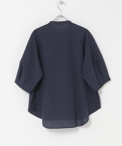 URBAN RESEARCH ROSSO WOMEN(アーバンリサーチ ロッソ)の「『WEB/一部店舗限定』UVカットウォッシャブルリネン混シャツブラウス(シャツ/ブラウス・レディース・イエロー/オフホワイト/ブラウン/ブルー系その他/ネイビー・FREE)」の11枚目の写真