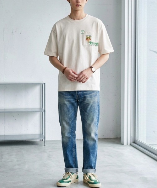 Disney(ディズニー)の「【DISNEY/ディズニー】TOYSTORY/トイ・ストーリー5 リトル・グリーン・メン 半袖ポケット付きTシャツ / 2026年Movie Tee(ユニセックス)(Tシャツ/カットソー・メンズ・スミクロ/アイボリー・LL/L/M)」の5枚目の写真