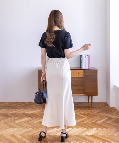 CLEAR BASIC（クリアベーシック）の「【6色展開】プリントパールロゴTシャツ［骨格ストレート／きれいめ／大人カジュアル／シンプル］（Tシャツ/カットソー・レディース・グレー/サックスブルー/ネイビー/ホワイト系その他/ブラック/ホワイト系その他2・F）」の10枚目の写真