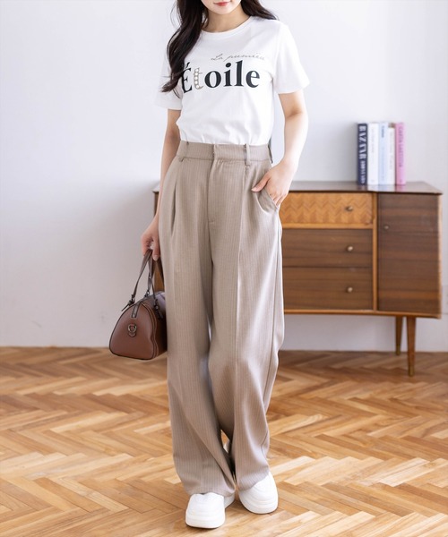 CLEAR BASIC（クリアベーシック）の「【6色展開】プリントパールロゴTシャツ［骨格ストレート／きれいめ／大人カジュアル／シンプル］（Tシャツ/カットソー・レディース・グレー/サックスブルー/ネイビー/ホワイト系その他/ブラック/ホワイト系その他2・F）」の19枚目の写真