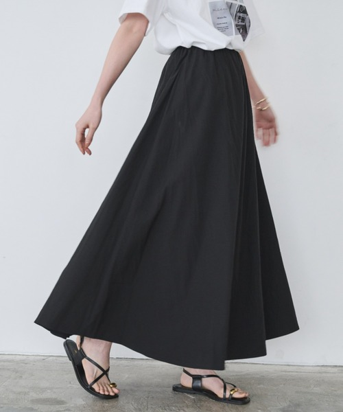 Anclear oui（アンクリアウィ）の「ギャザーフレアスカート（スカート・レディース・White/Black・F）」の2枚目の写真