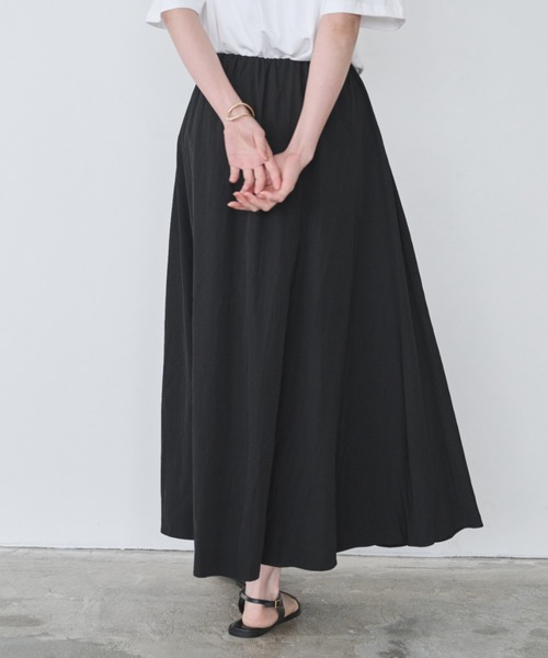 Anclear oui（アンクリアウィ）の「ギャザーフレアスカート（スカート・レディース・White/Black・F）」の7枚目の写真