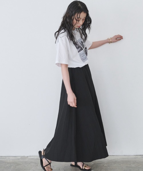 Anclear oui（アンクリアウィ）の「ギャザーフレアスカート（スカート・レディース・White/Black・F）」の9枚目の写真