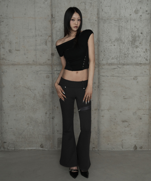 ETRE AU SOMMET(エトレオソメ)の「Pigment Damage Panel Short Top (Black)(Tシャツ/カットソー・レディース・ブラック・FREE)」の5枚目の写真