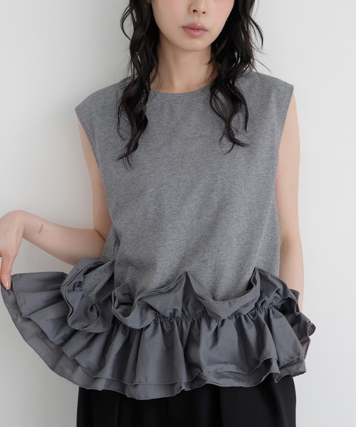 LIAN（リアン）の「フリルヘムドッキングトップス（Tシャツ/カットソー・レディース・ブラック/オフホワイト/チャコールグレー・FREE）」の3枚目の写真