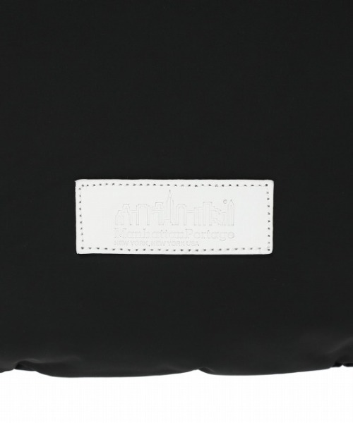 Manhattan Portage（マンハッタンポーテージ）の「Montrose Shoulder Bag Padded Polyester Poplin（ショルダーバッグ・レディース・ブラック・MEDIUM）」の14枚目の写真