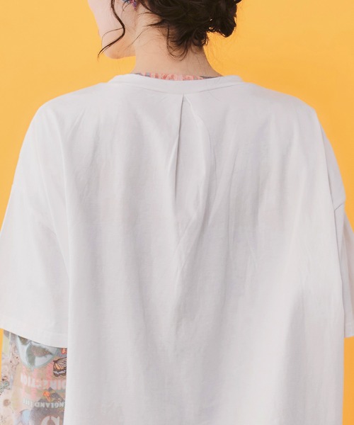 ScoLar(スカラー)の「162675:レースリボン付き 花ネコ柄Tシャツ(Tシャツ/カットソー・レディース・パープル/ブラック/オフホワイト・M)」の7枚目の写真