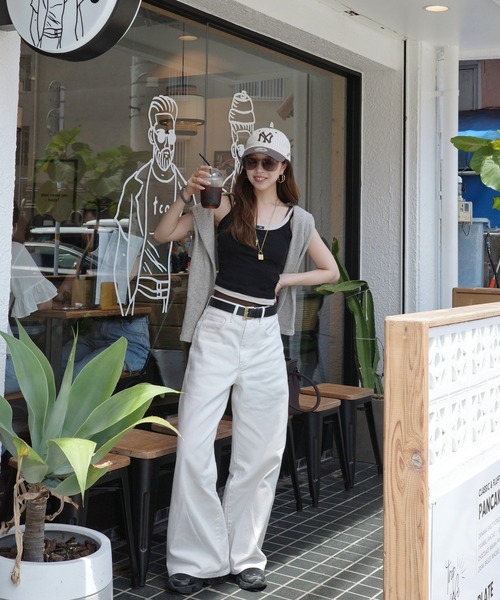 merrylatte(メリーラテ)の「ストレートワイドデニムパンツ(デニムパンツ・レディース・オフホワイト・MEDIUM)」の1枚目の写真