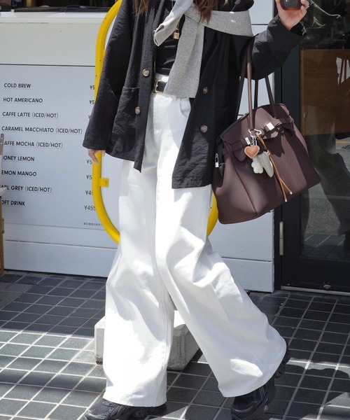 merrylatte(メリーラテ)の「ストレートワイドデニムパンツ(デニムパンツ・レディース・オフホワイト・MEDIUM)」の5枚目の写真