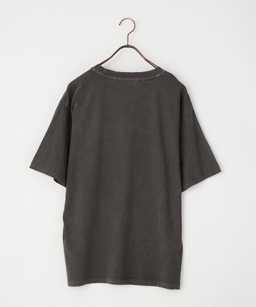Guess（ゲス）の「【WEB限定】[GUESS/ゲス] UNI ショートスリーブプリントＴシャツ（Tシャツ/カットソー・レディース・チャコール・M/L）」の7枚目の写真
