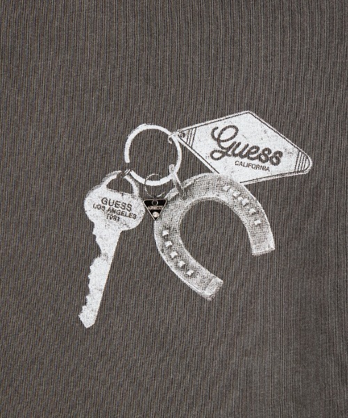 Guess（ゲス）の「【WEB限定】[GUESS/ゲス] UNI ショートスリーブプリントＴシャツ（Tシャツ/カットソー・レディース・チャコール・M/L）」の3枚目の写真
