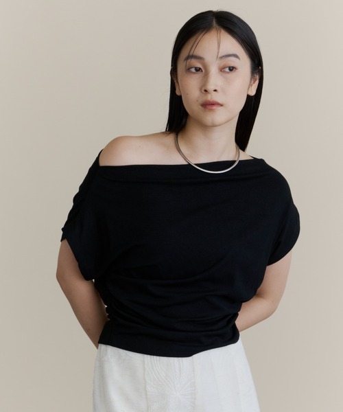 DFFUR.（ディフル）の「オフショルストレッチショートトップス【3WAY】（Tシャツ/カットソー・レディース・ブラック/オフホワイト/グレー・FREE）」の11枚目の写真