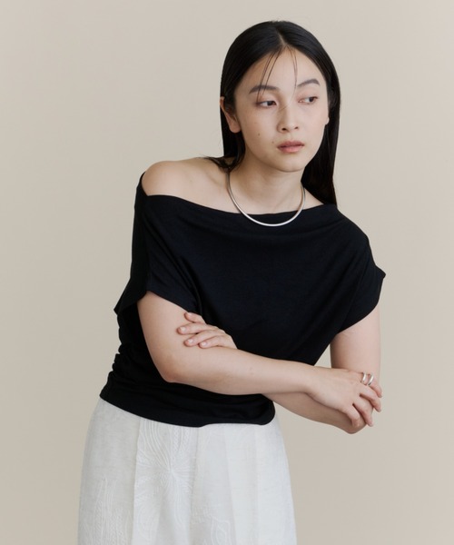 DFFUR.（ディフル）の「オフショルストレッチショートトップス【3WAY】（Tシャツ/カットソー・レディース・ブラック/オフホワイト/グレー・FREE）」の9枚目の写真