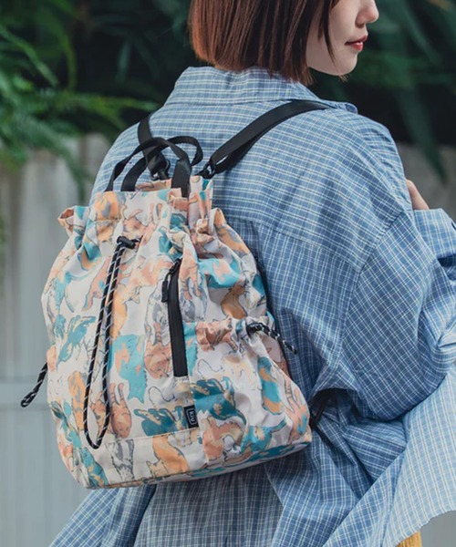 KiU(キウ)の「【KiU】マルチウェイ 3WAYドローストリング リュック&トート&ショルダーバッグ(11L)(バックパック/リュック・レディース・マルチ/ブラック/レオパード/その他3/その他2・FREE)」の2枚目の写真