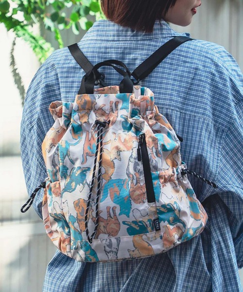KiU(キウ)の「【KiU】マルチウェイ 3WAYドローストリング リュック&トート&ショルダーバッグ(11L)(バックパック/リュック・レディース・マルチ/ブラック/レオパード/その他3/その他2・FREE)」の15枚目の写真