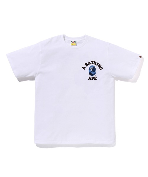 A BATHING APE(アベイシングエイプ)の「COLOR CAMO COLLEGE ATS TEE(Tシャツ/カットソー・メンズ・ホワイト系その他3/ホワイト×レッド/ホワイト×ネイビー/ブラック×パープル/ブラック系その他6/ブラック×レッド/ブラック×ブルー/ホワイト×パープル・MEDIUM/LARGE/XX-LARGE/SMALL/X-LARGE/XXX-LARGE)」の1枚目の写真