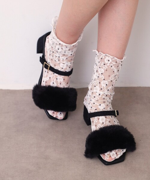 ESPERANZA(エスペランサ)の「【Fur Collection】フェイクファー付き2WAYミュールサンダル(サンダル・レディース・ブラック系8/アイボリー系8/ピンク系9・LL/M/S/L)」の2枚目の写真