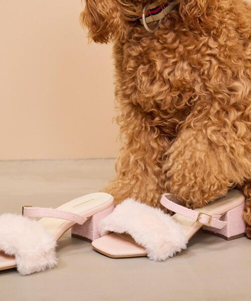 ESPERANZA(エスペランサ)の「【Fur Collection】フェイクファー付き2WAYミュールサンダル(サンダル・レディース・ブラック系8/アイボリー系8/ピンク系9・LL/M/S/L)」の1枚目の写真