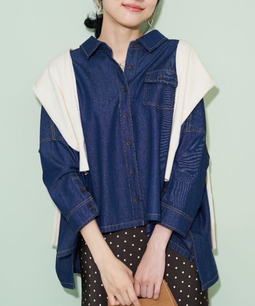 BELLUNA(ベルーナ)の「大人のゆるっと変形デニムシャツ(シャツ/ブラウス・レディース・ライトブルー/インディゴブルー・FREE)」の13枚目の写真