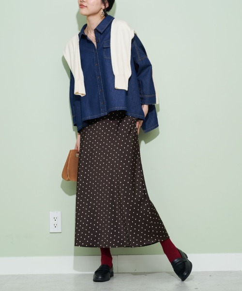 BELLUNA(ベルーナ)の「大人のゆるっと変形デニムシャツ(シャツ/ブラウス・レディース・ライトブルー/インディゴブルー・FREE)」の9枚目の写真