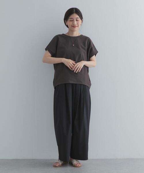 URBAN RESEARCH DOORS(アーバンリサーチドアーズ)の「リネンタッチBACKボタンプルオーバー | バックボタン/夏/大人カジュアル/バックデザイン/シンプル/ベーシック(Tシャツ/カットソー・レディース・オフホワイト/ミント/チャコールグレー/ライトグレー・FREE)」の16枚目の写真